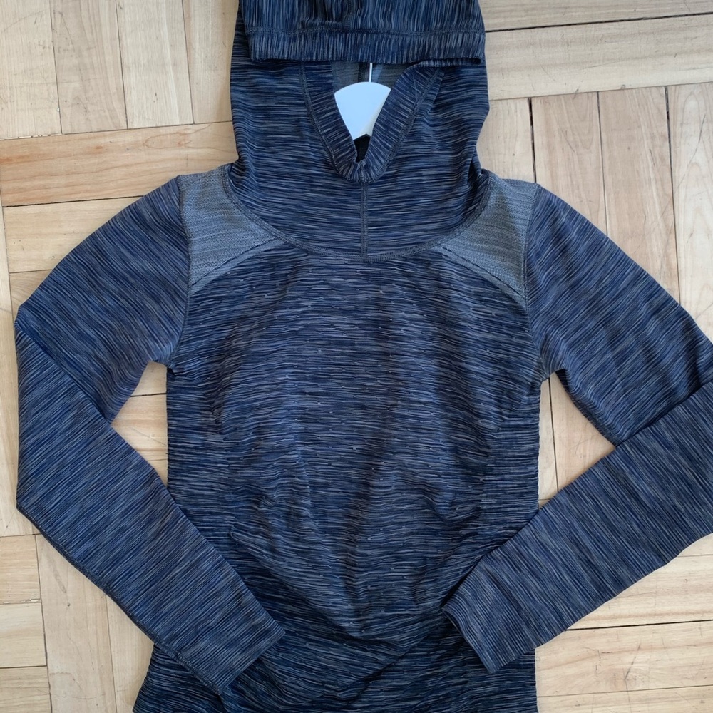 Athleta size S athletic long sleeve hoodie